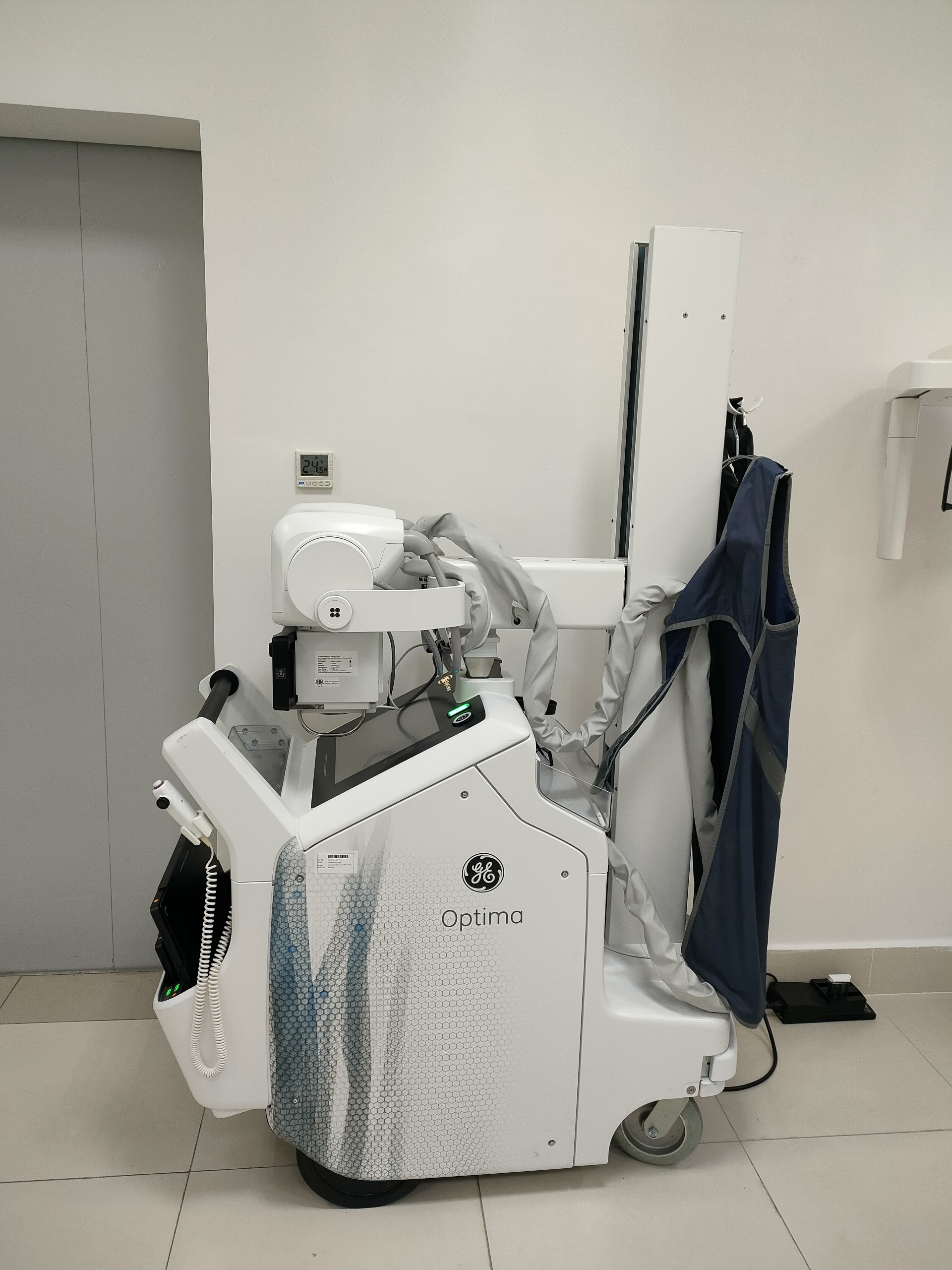 Thiết bị X-quang di động dùng trong y tế
